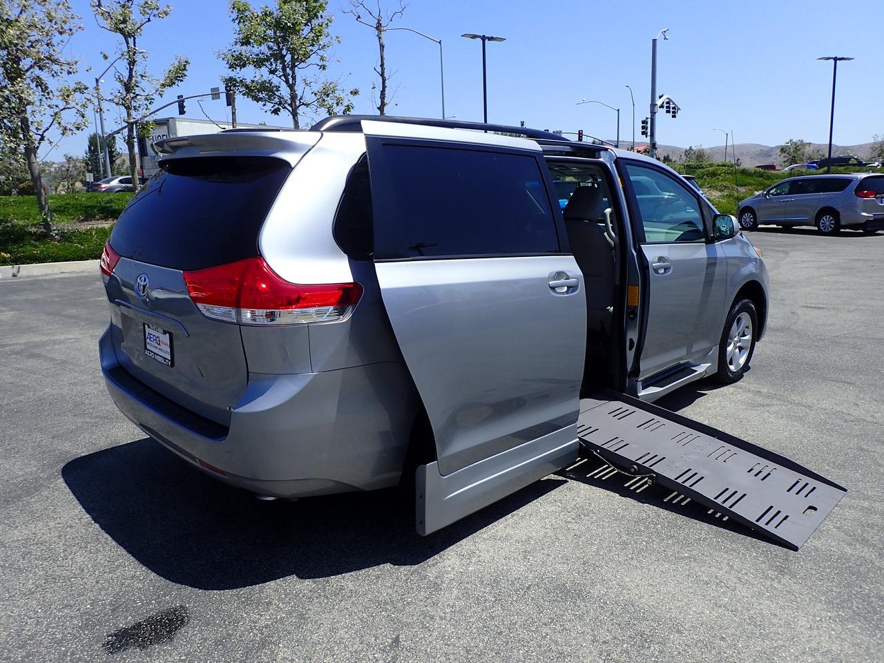 2013 Toyota Sienna LE Anaheim CA