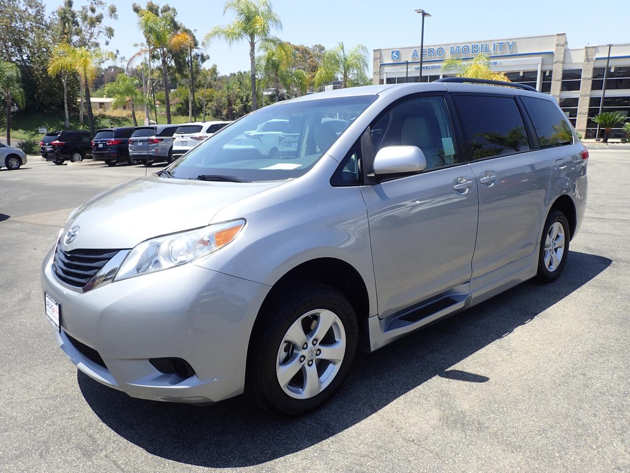 2013 Toyota Sienna LE