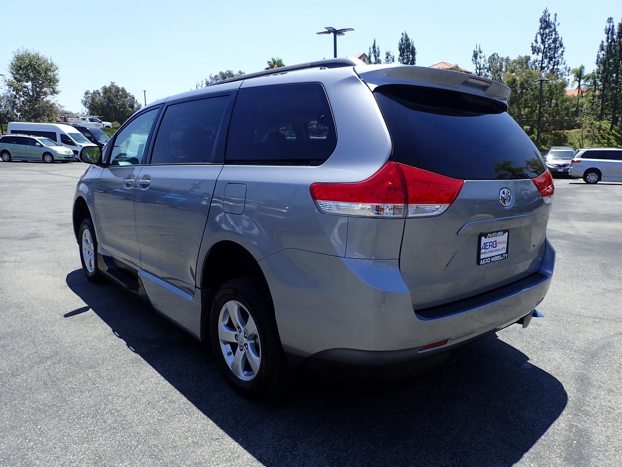 2013 Toyota Sienna LE Anaheim CA