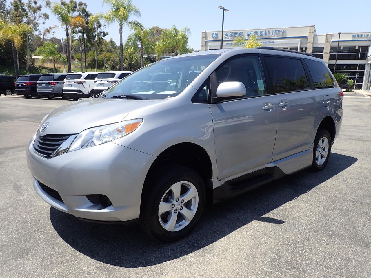 2013 Toyota Sienna LE