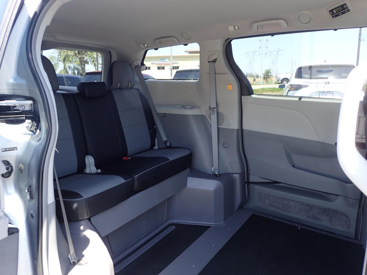 2013 Toyota Sienna LE Anaheim CA