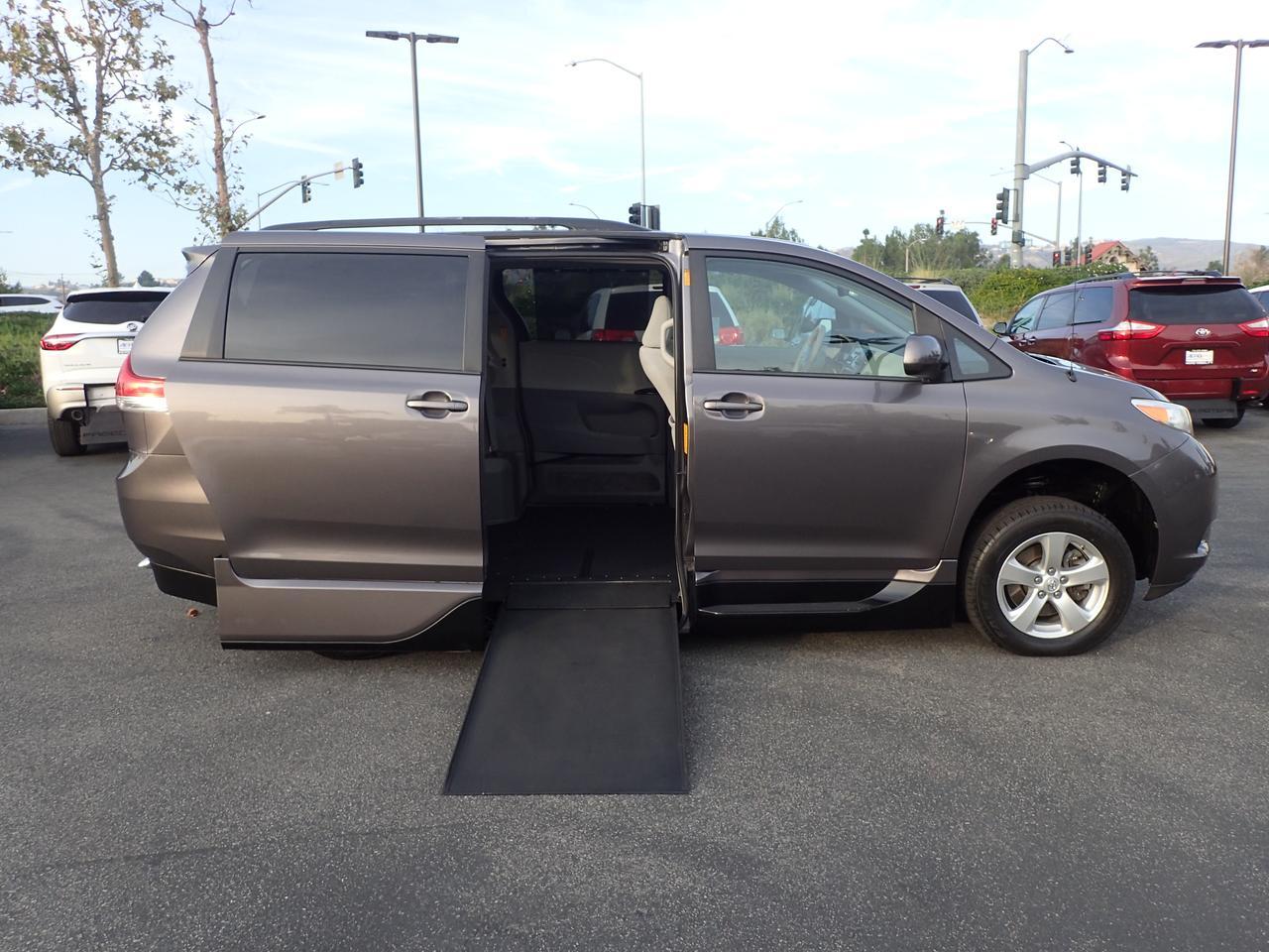2013 Toyota Sienna LE Anaheim CA