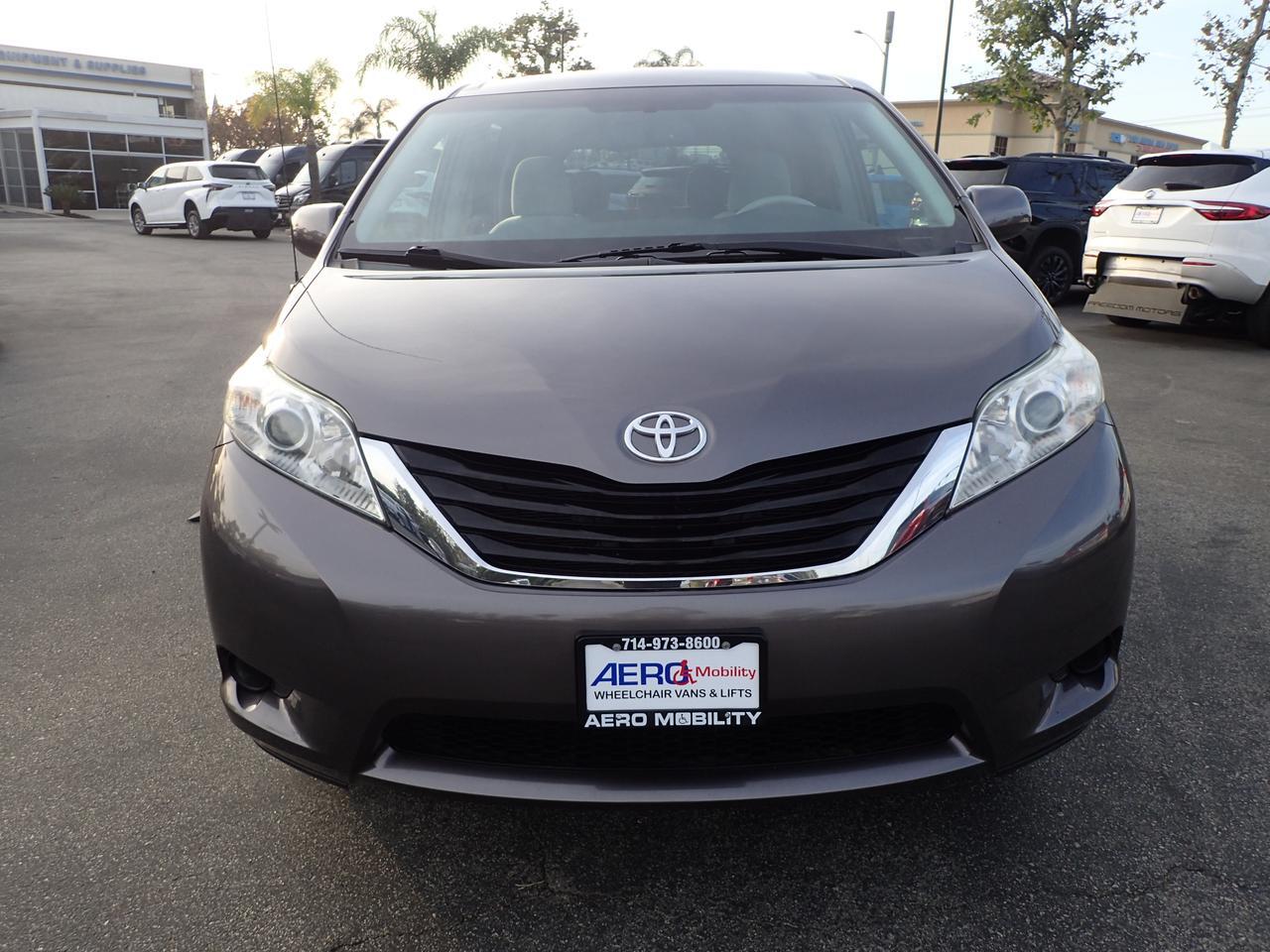 2013 Toyota Sienna LE