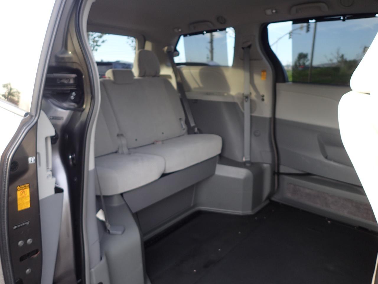 2013 Toyota Sienna LE Anaheim CA