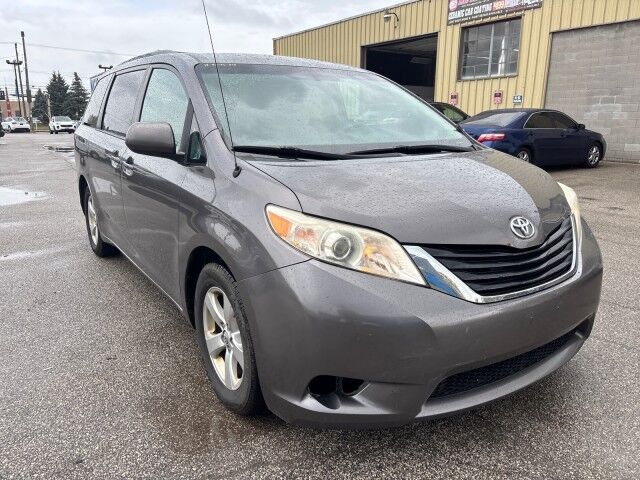 2013 Toyota Sienna LE Cleveland OH