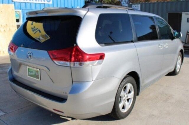 2013 Toyota Sienna LE Melbourne FL