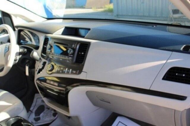 2013 Toyota Sienna LE Melbourne FL