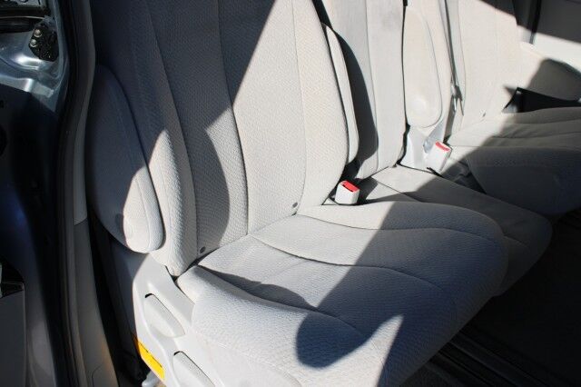 2013 Toyota Sienna LE Melbourne FL