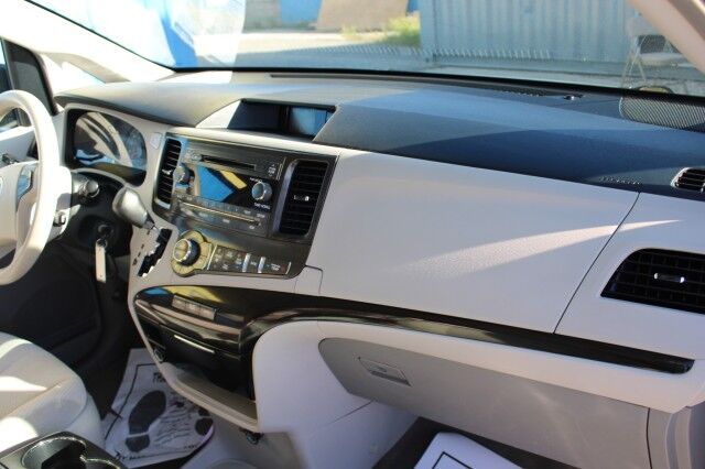 2013 Toyota Sienna LE Melbourne FL