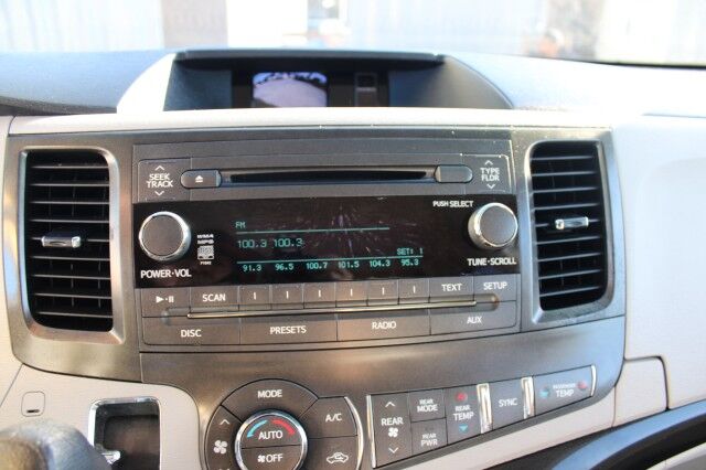 2013 Toyota Sienna LE Melbourne FL