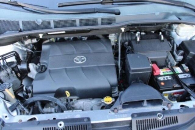 2013 Toyota Sienna LE Melbourne FL