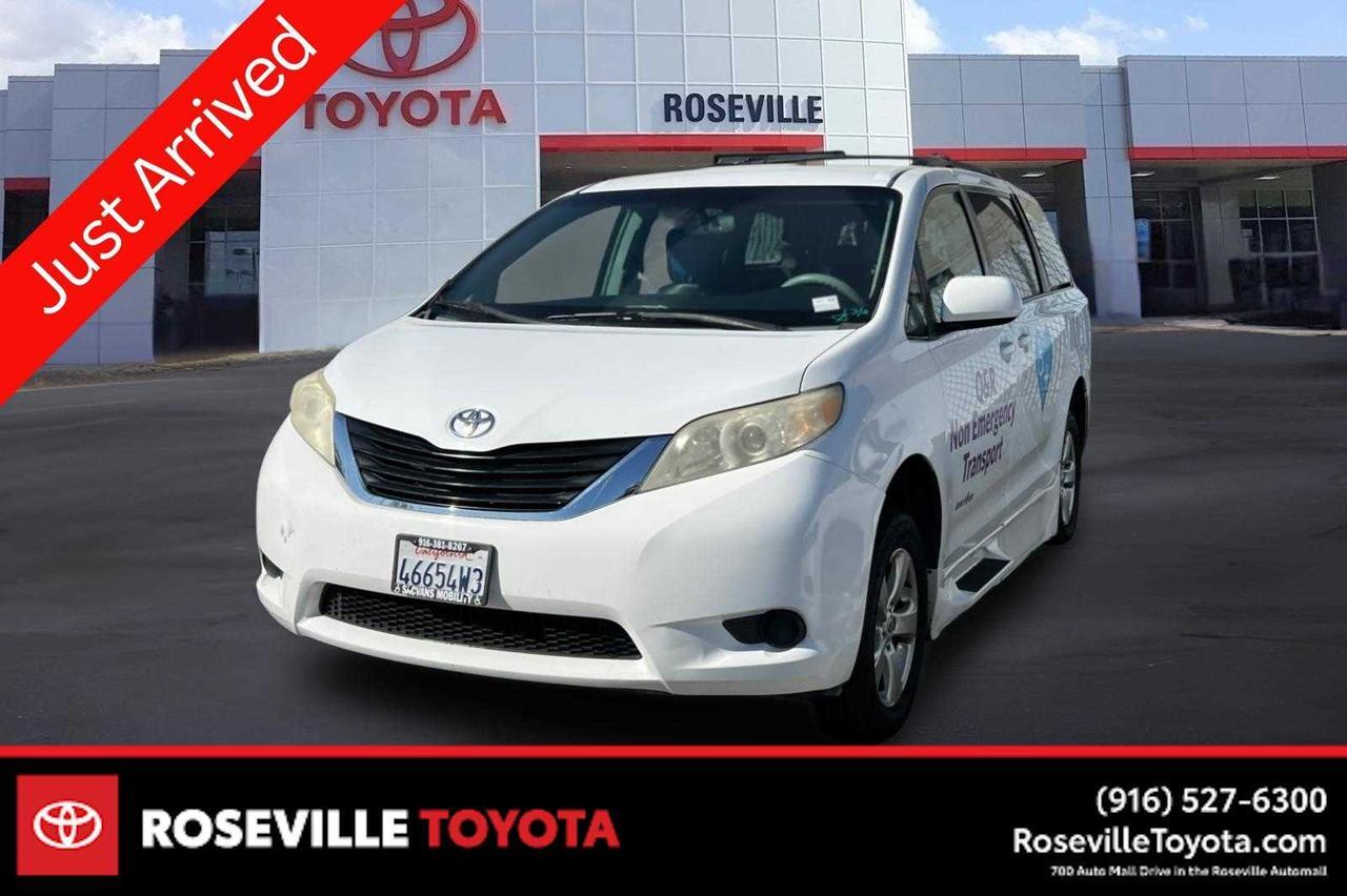 2013 Toyota Sienna LE