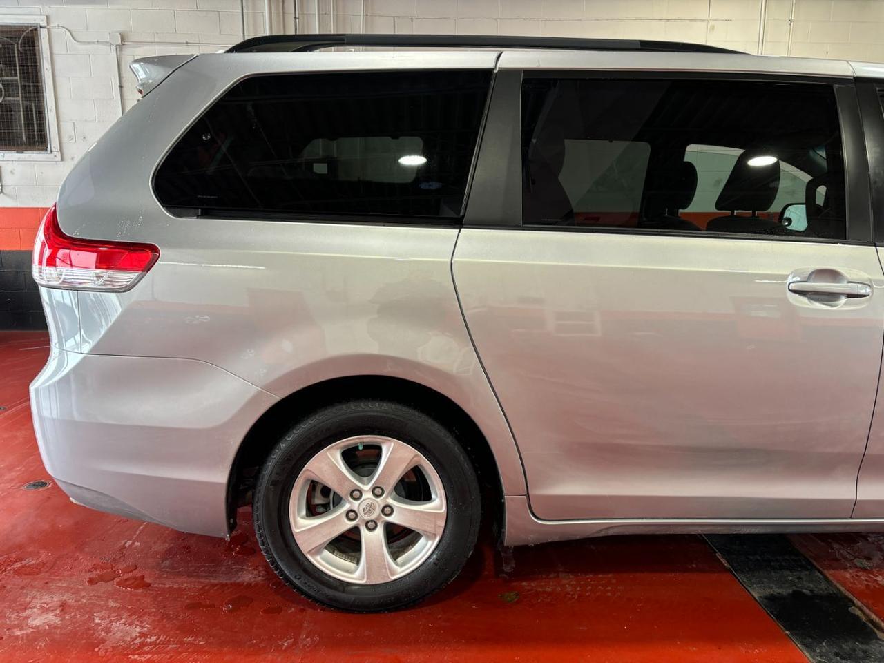 2013 Toyota Sienna LE V6 7 Passenger Auto Access Seat Franklin OH