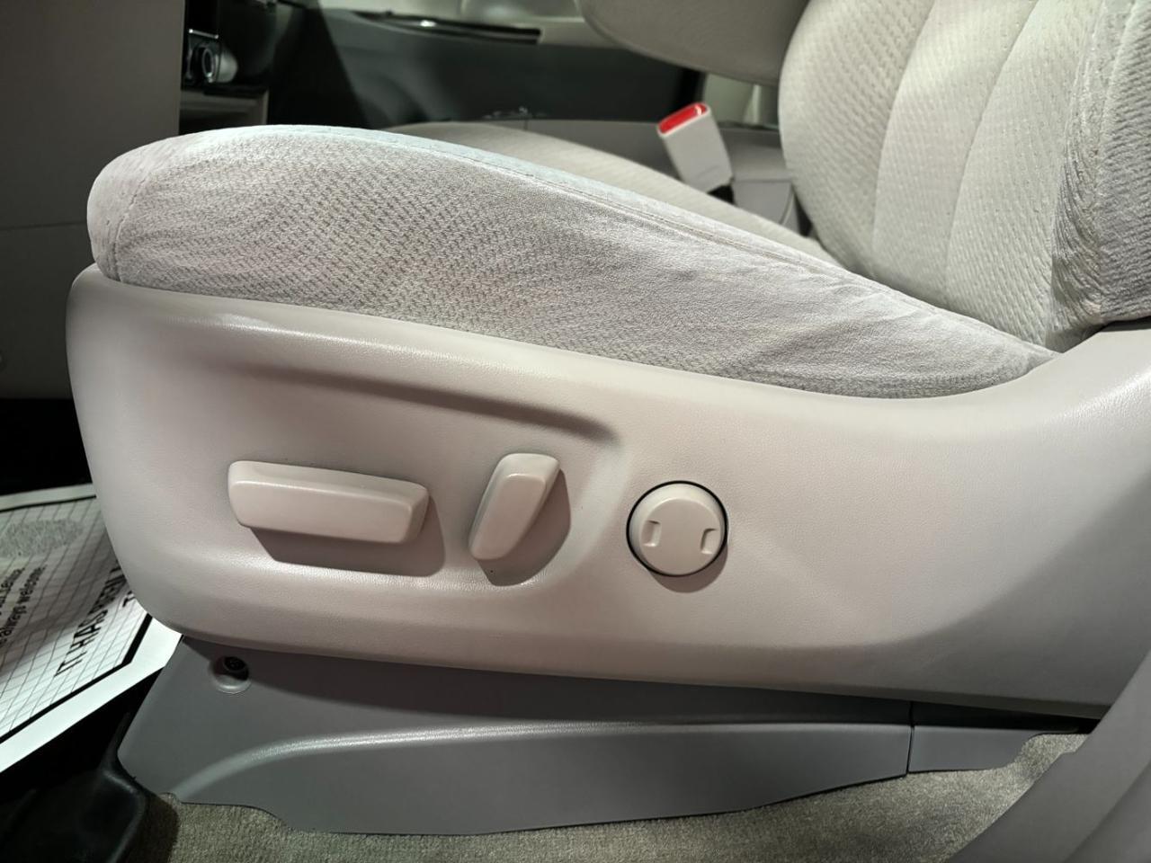 2013 Toyota Sienna LE V6 7 Passenger Auto Access Seat Franklin OH