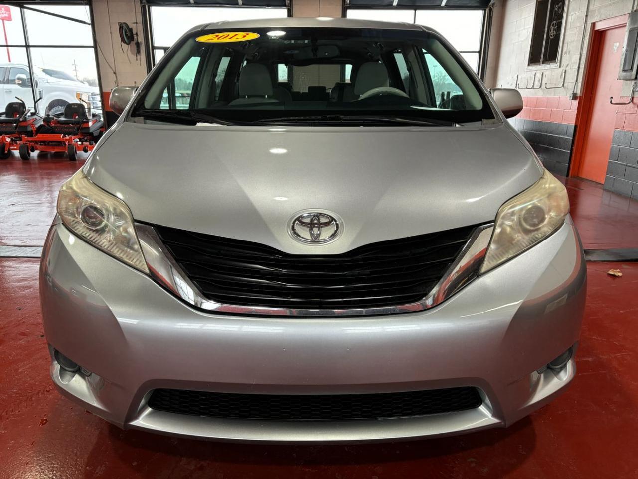 2013 Toyota Sienna LE V6 7 Passenger Auto Access Seat Franklin OH
