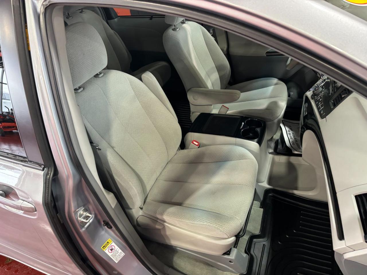 2013 Toyota Sienna LE V6 7 Passenger Auto Access Seat Franklin OH