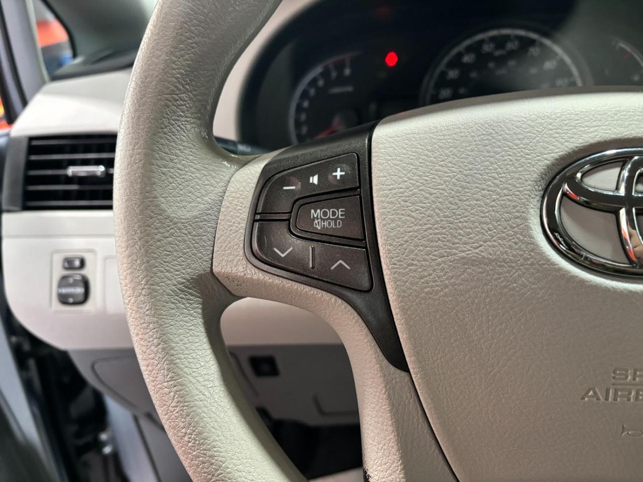 2013 Toyota Sienna LE V6 7 Passenger Auto Access Seat Franklin OH