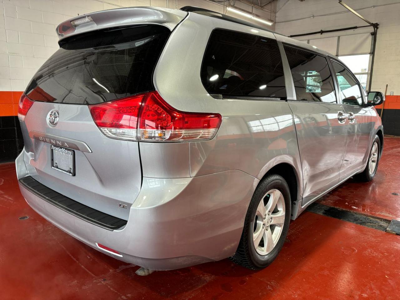 2013 Toyota Sienna LE V6 7 Passenger Auto Access Seat Franklin OH