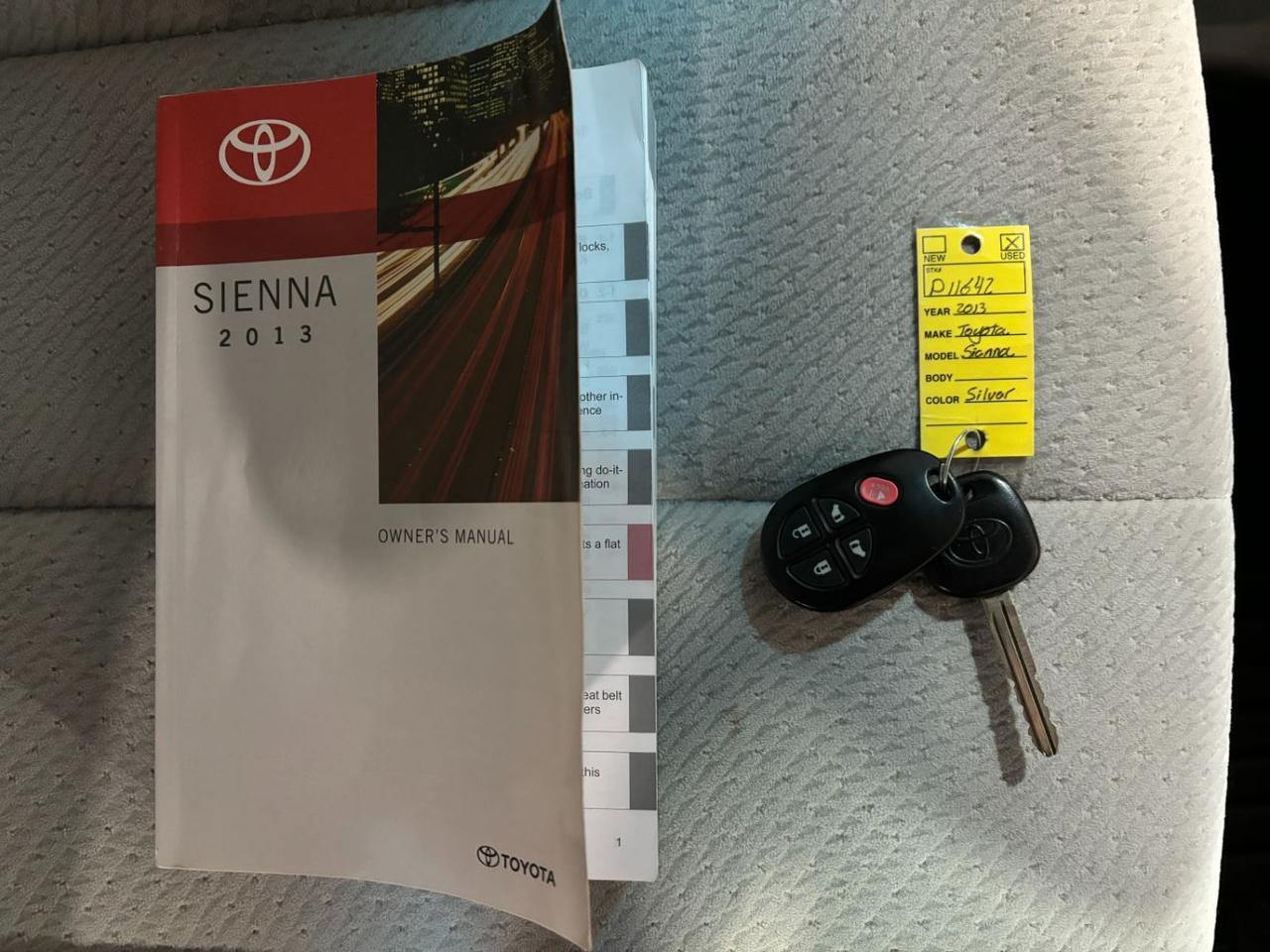 2013 Toyota Sienna LE V6 7 Passenger Auto Access Seat Franklin OH