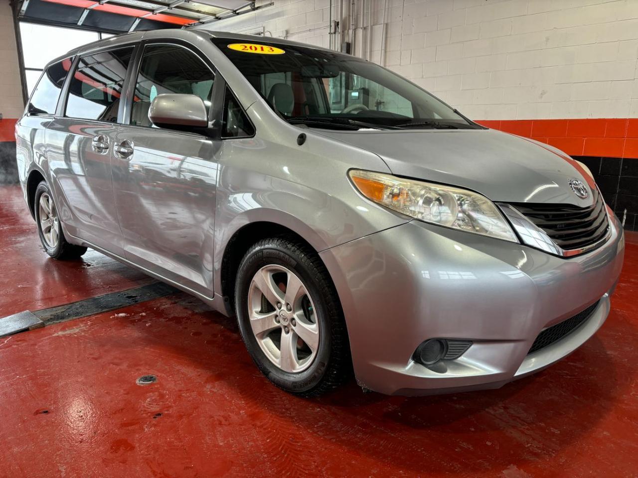 2013 Toyota Sienna LE V6 7 Passenger Auto Access Seat Franklin OH
