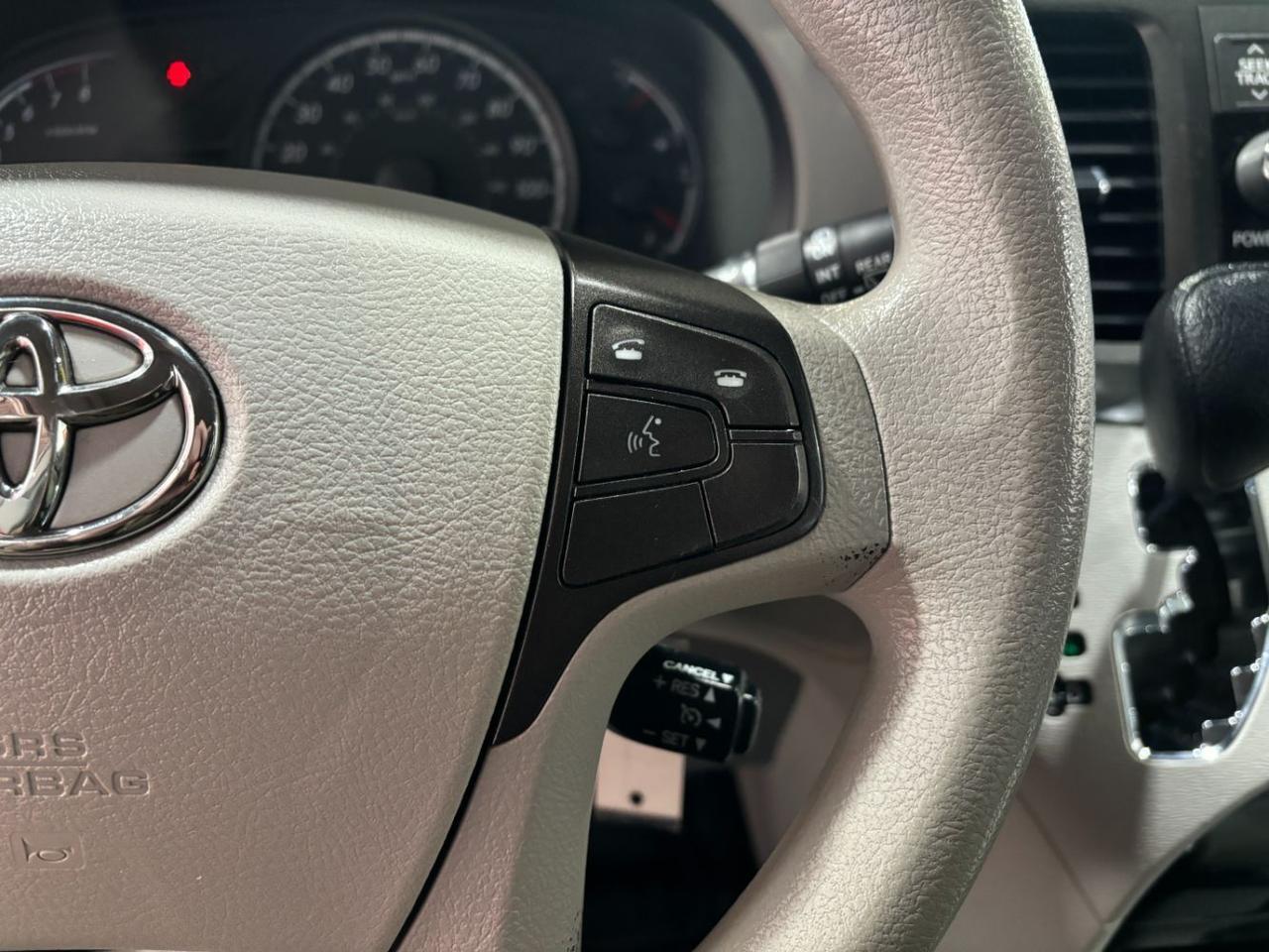 2013 Toyota Sienna LE V6 7 Passenger Auto Access Seat Franklin OH