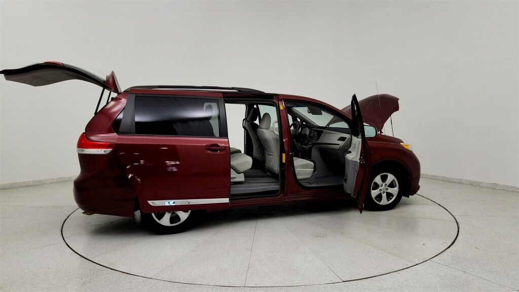 2013 Toyota Sienna LE Laurel MD