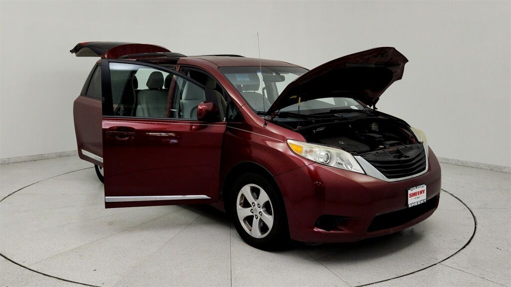 2013 Toyota Sienna LE Laurel MD