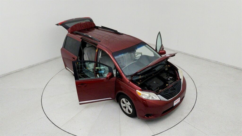 2013 Toyota Sienna LE Laurel MD