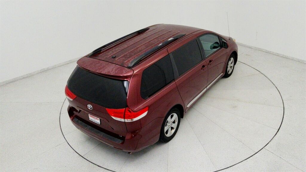 2013 Toyota Sienna LE Laurel MD