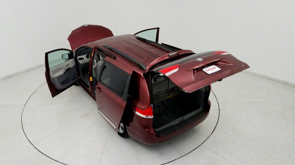 2013 Toyota Sienna LE Laurel MD