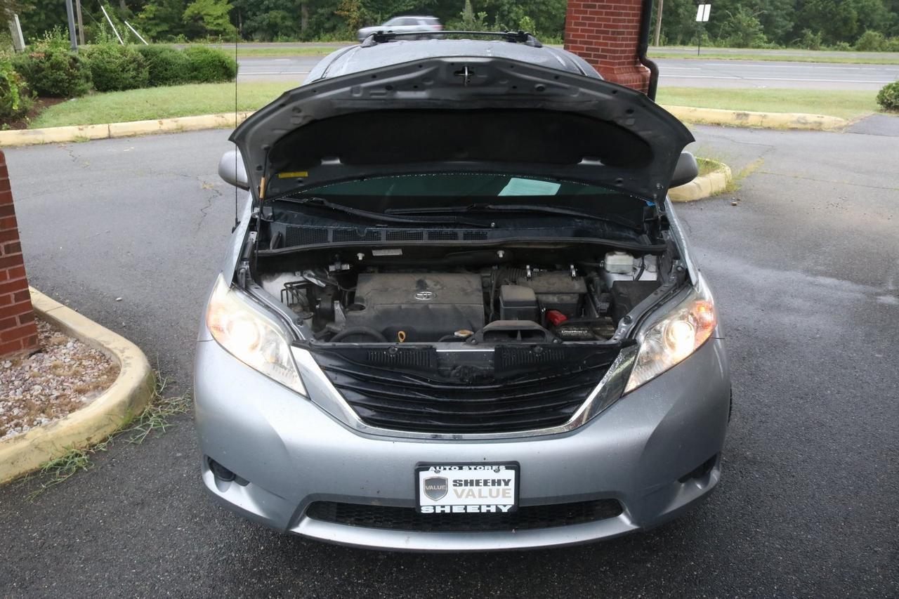 2013 Toyota Sienna LE Fredericksburg VA