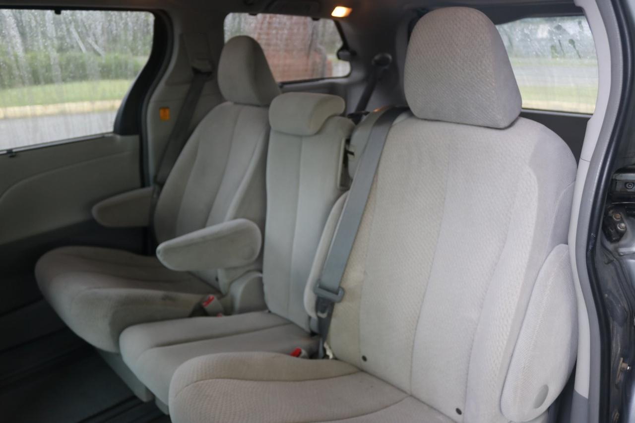 2013 Toyota Sienna LE Fredericksburg VA