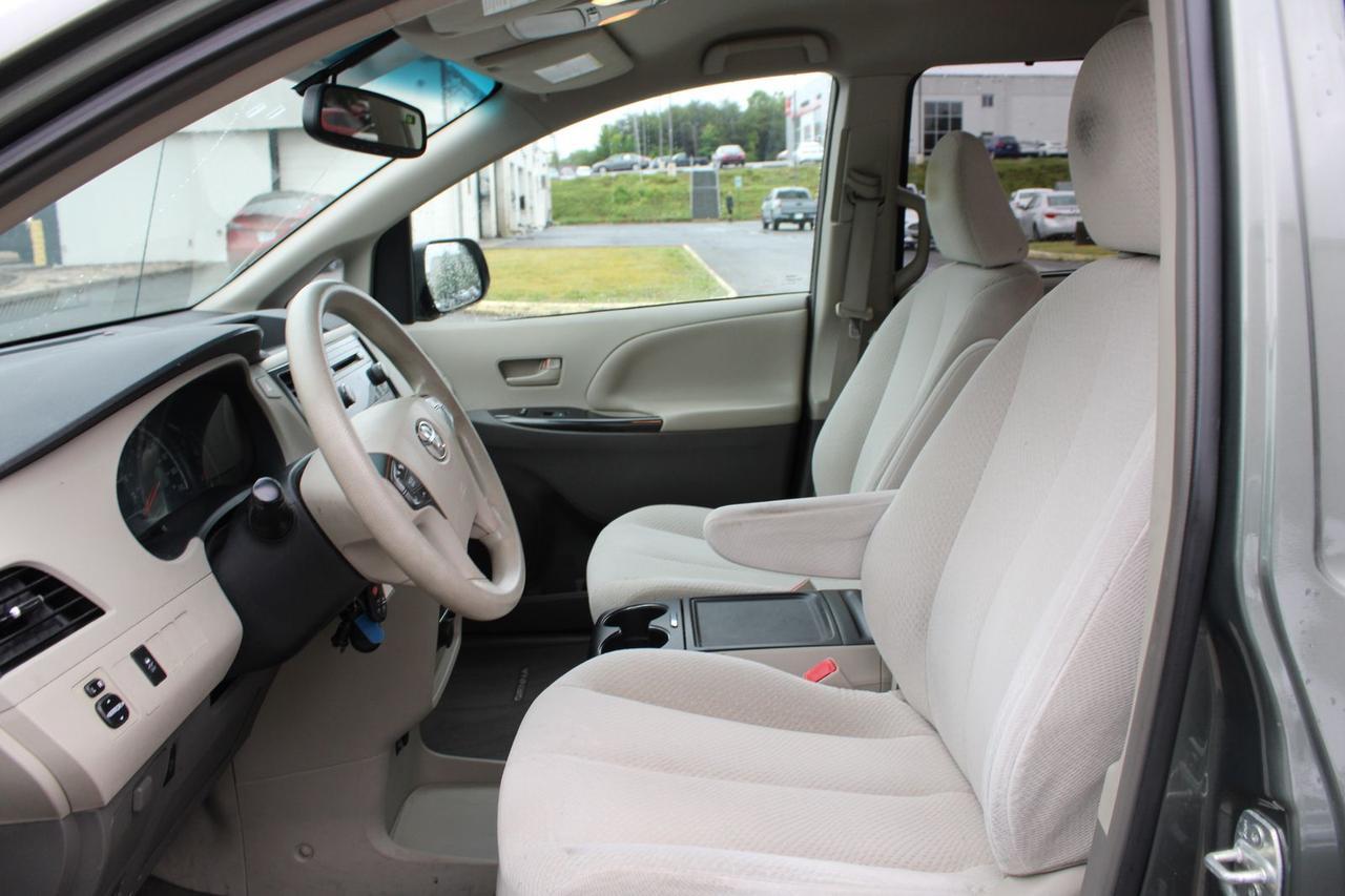 2013 Toyota Sienna LE Fredericksburg VA