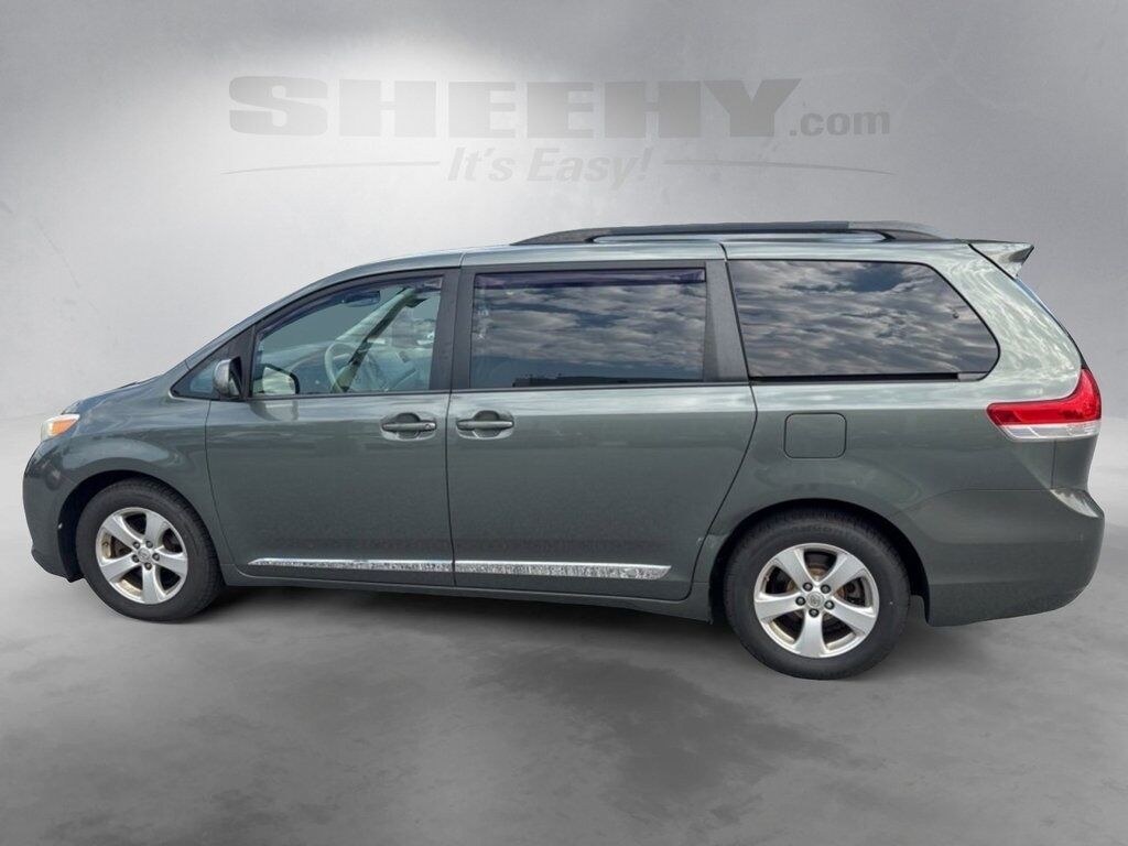 2013 Toyota Sienna LE