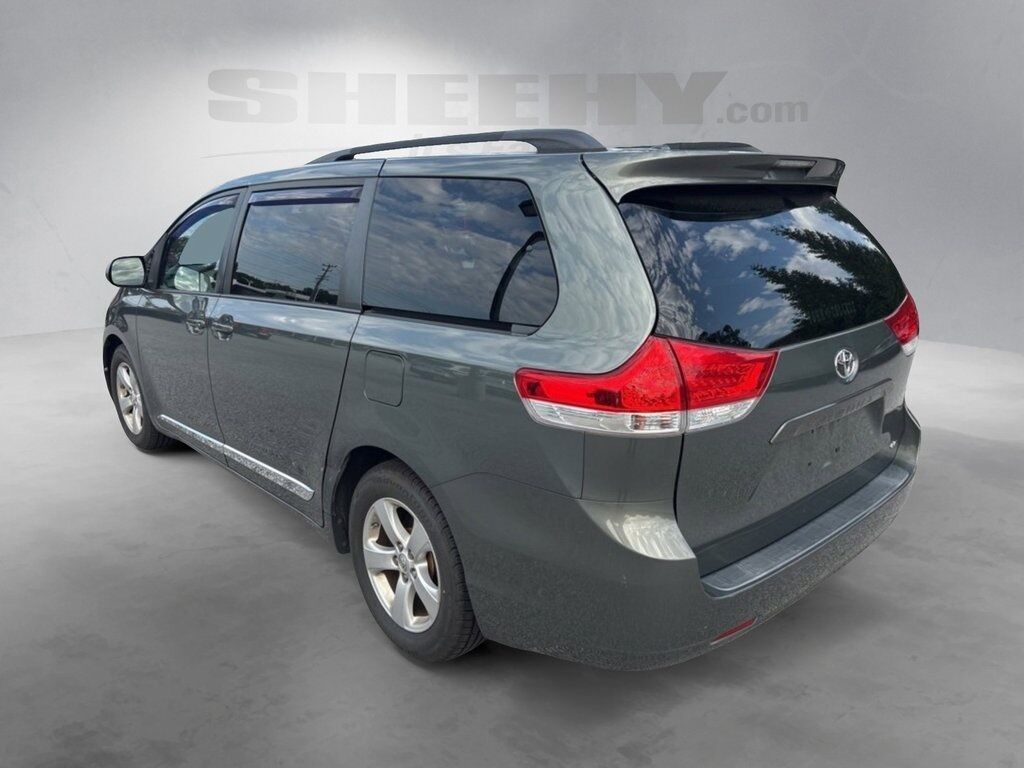 2013 Toyota Sienna LE
