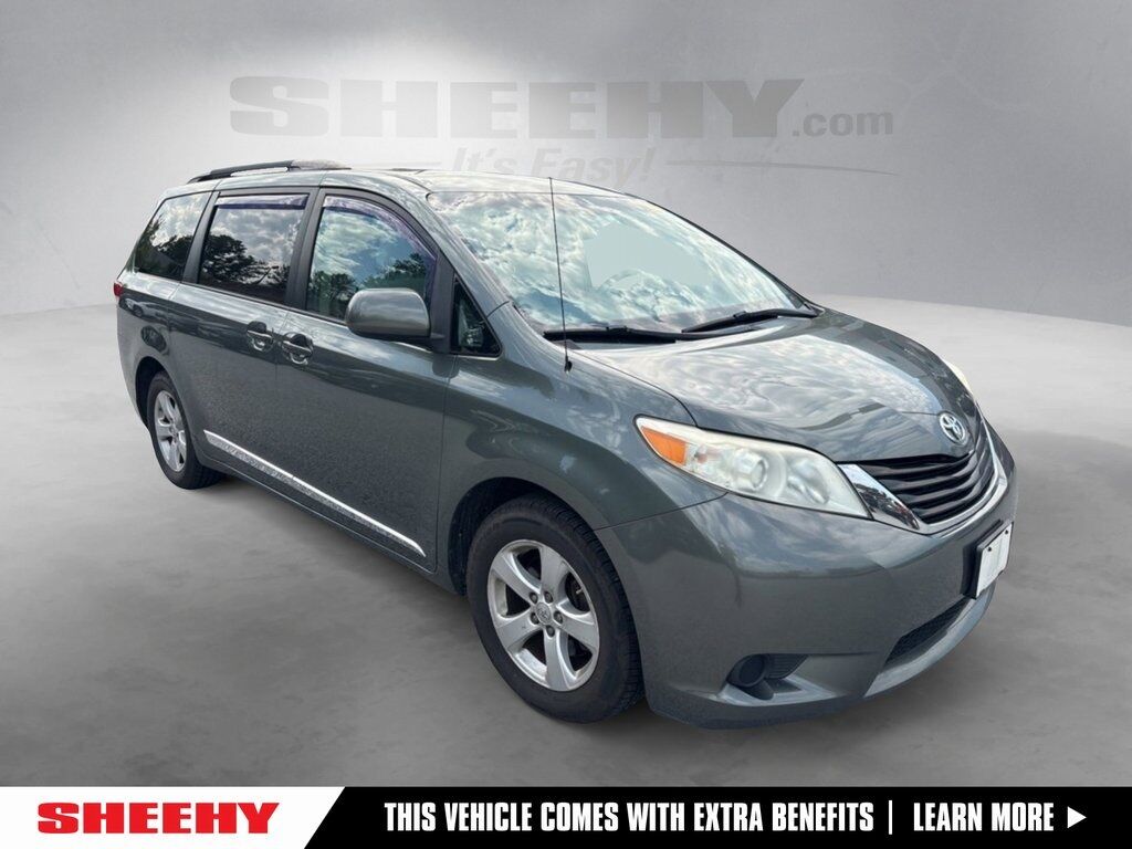 2013 Toyota Sienna LE
