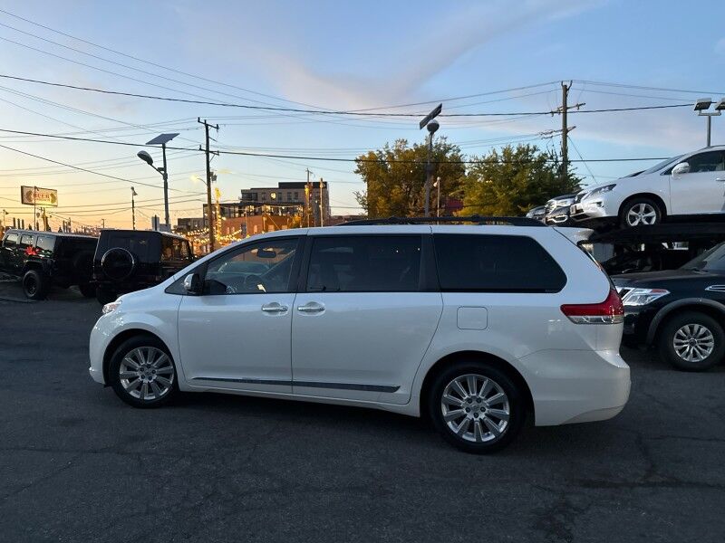 2013 Toyota Sienna Limited 7-Passenger Arlington VA