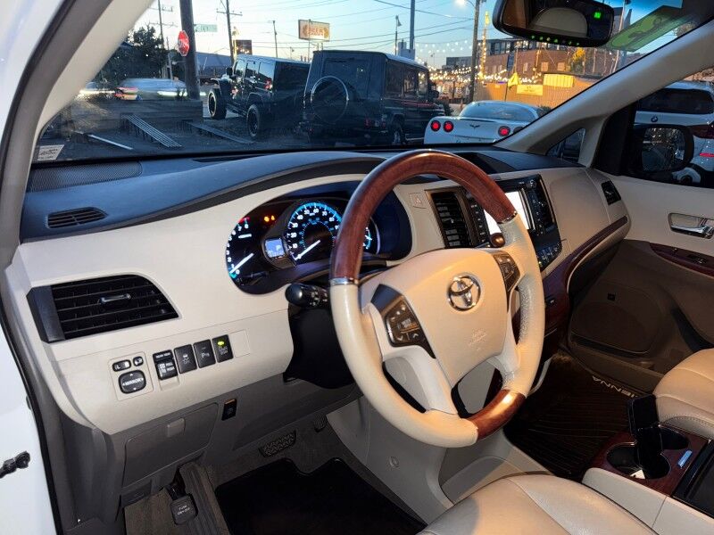 2013 Toyota Sienna Limited 7-Passenger Arlington VA