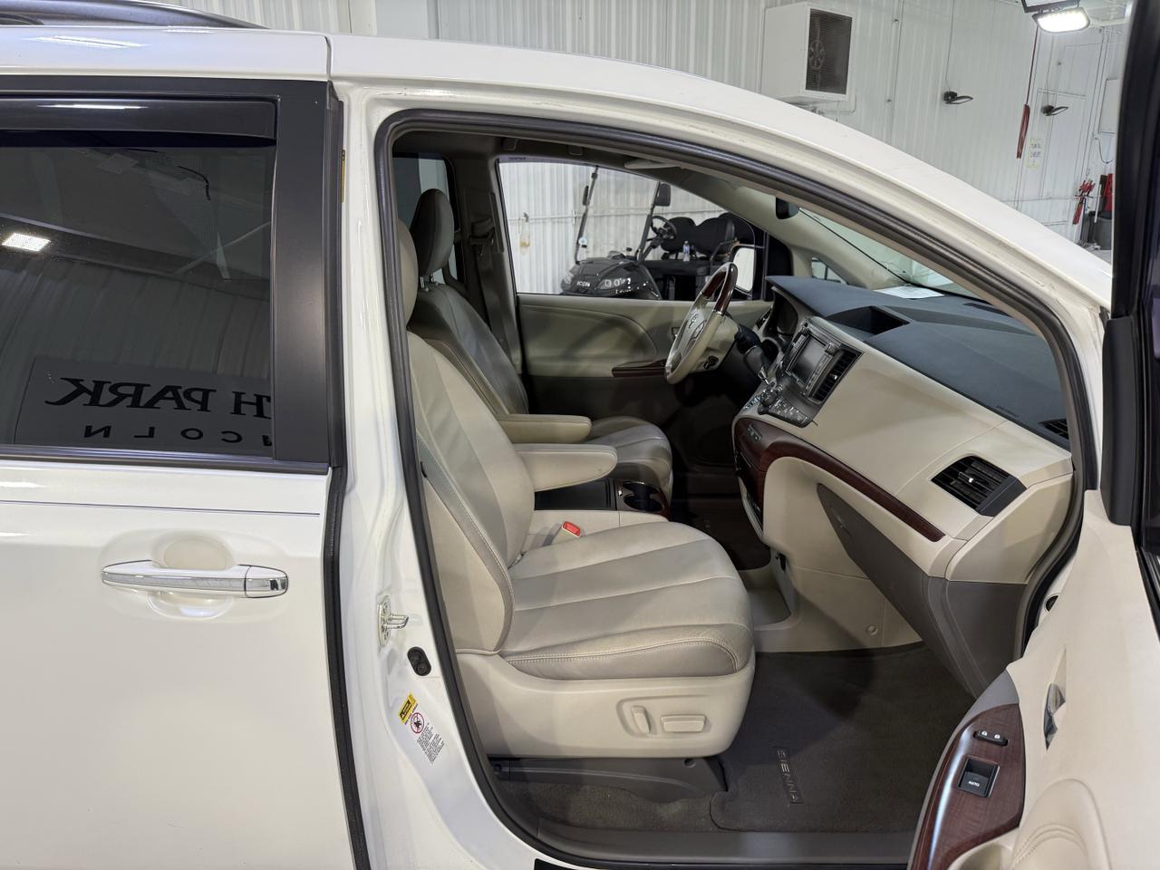 2013 Toyota Sienna Limited San Antonio TX