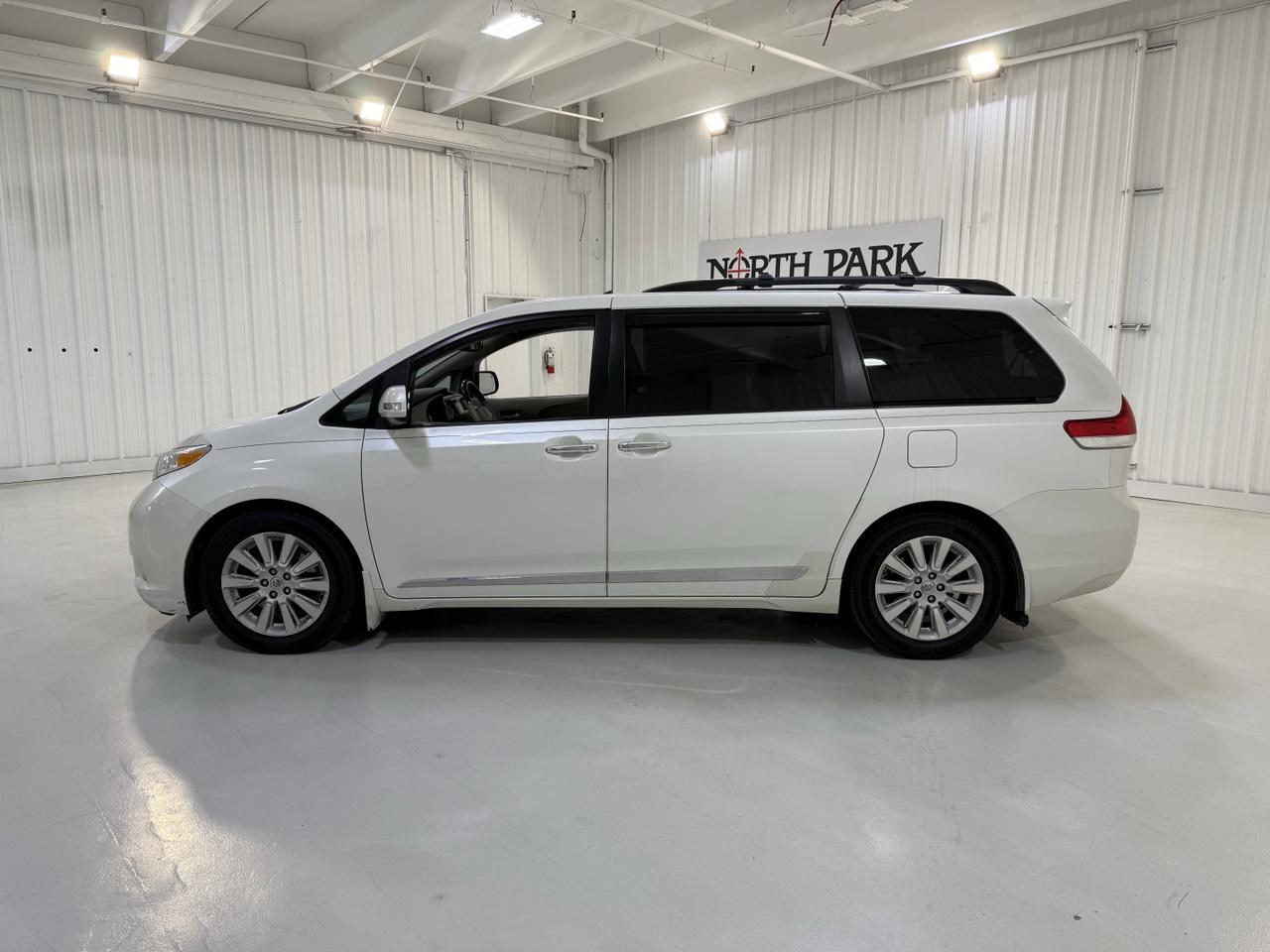 2013 Toyota Sienna Limited San Antonio TX