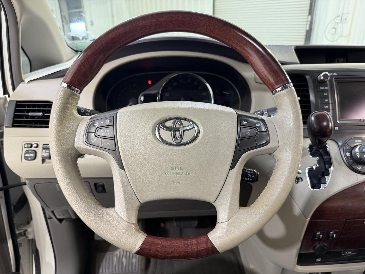 2013 Toyota Sienna Limited San Antonio TX