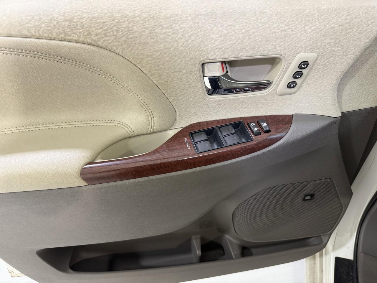 2013 Toyota Sienna Limited San Antonio TX
