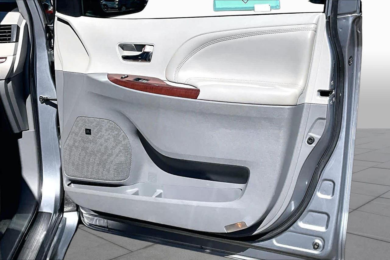 2013 Toyota Sienna Ltd Folsom CA