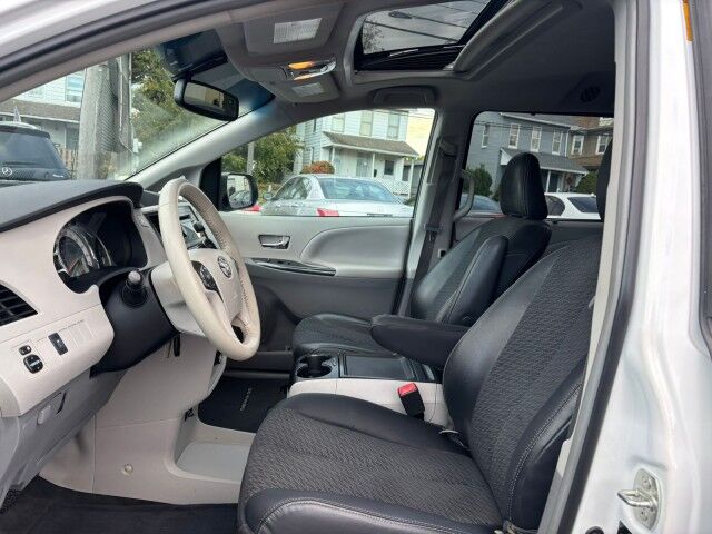 2013 Toyota Sienna SE Whitehall PA 2013 Toyota Sienna SE Whitehall PA
