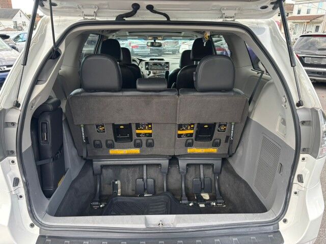 2013 Toyota Sienna SE Whitehall PA 2013 Toyota Sienna SE Whitehall PA