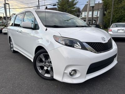 Toyota Sienna SE 2013