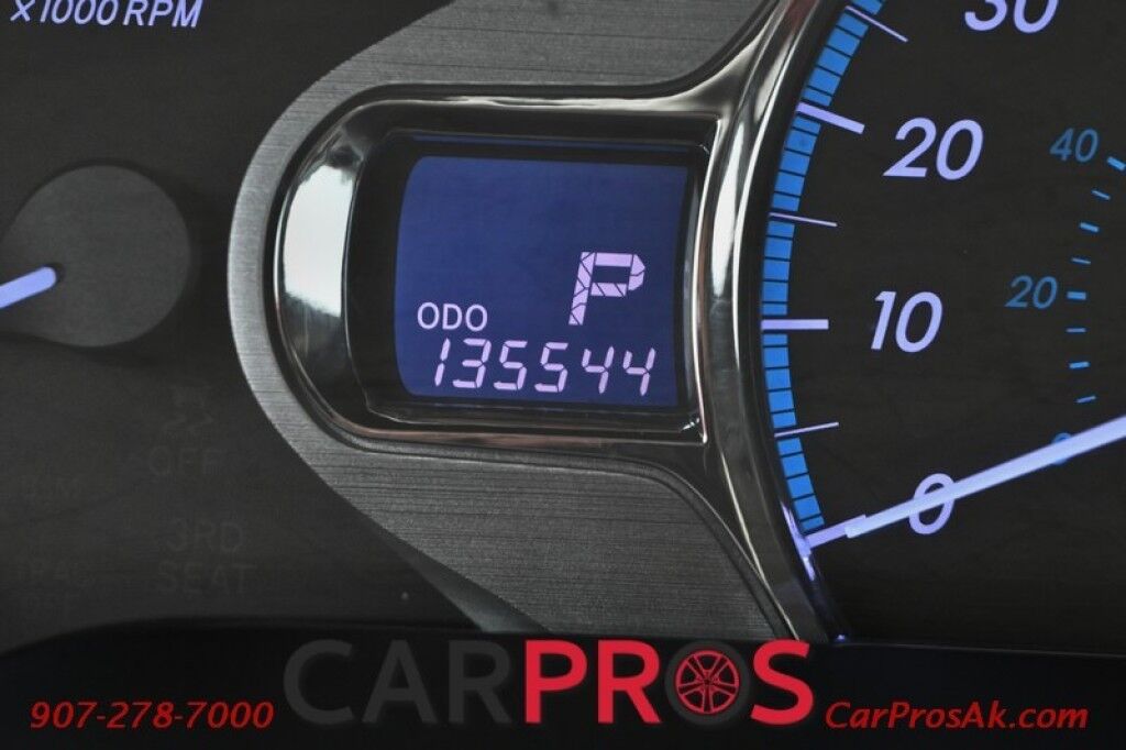 2013 Toyota Sienna XLE - Power & Heated Leather Seats - Power Sliding Doors - Seats 8 - Backup Camera - Blind Spot Monitor - Keyless Entry - Sunroof - Power Liftgate - Tow Package Anchorage AK