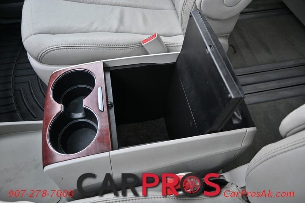 2013 Toyota Sienna XLE - Power & Heated Leather Seats - Power Sliding Doors - Seats 8 - Backup Camera - Blind Spot Monitor - Keyless Entry - Sunroof - Power Liftgate - Tow Package Anchorage AK