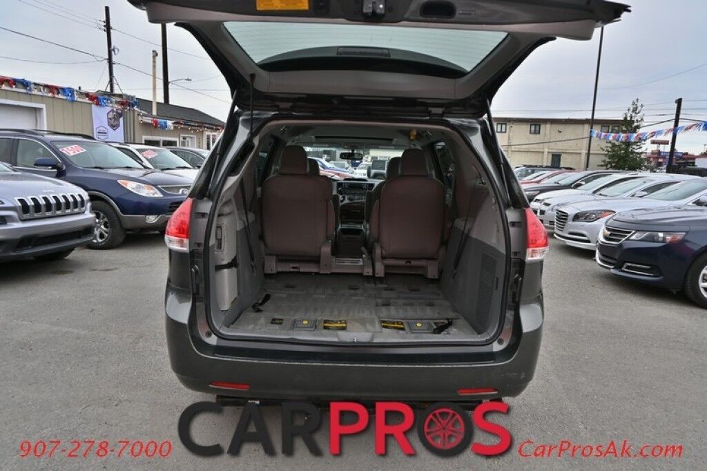 2013 Toyota Sienna XLE - Power & Heated Leather Seats - Power Sliding Doors - Seats 8 - Backup Camera - Blind Spot Monitor - Keyless Entry - Sunroof - Power Liftgate - Tow Package Anchorage AK