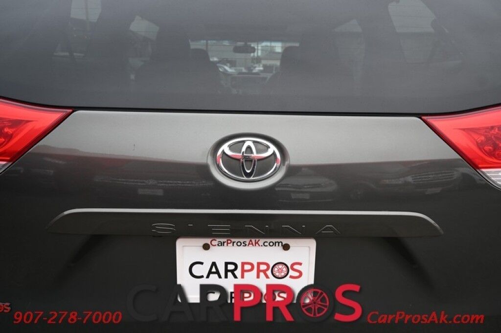 2013 Toyota Sienna XLE - Power & Heated Leather Seats - Power Sliding Doors - Seats 8 - Backup Camera - Blind Spot Monitor - Keyless Entry - Sunroof - Power Liftgate - Tow Package Anchorage AK